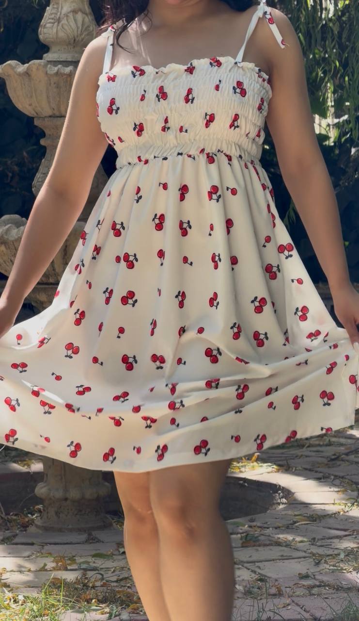ساحلی کوتاه آلبالو 🍒🍃